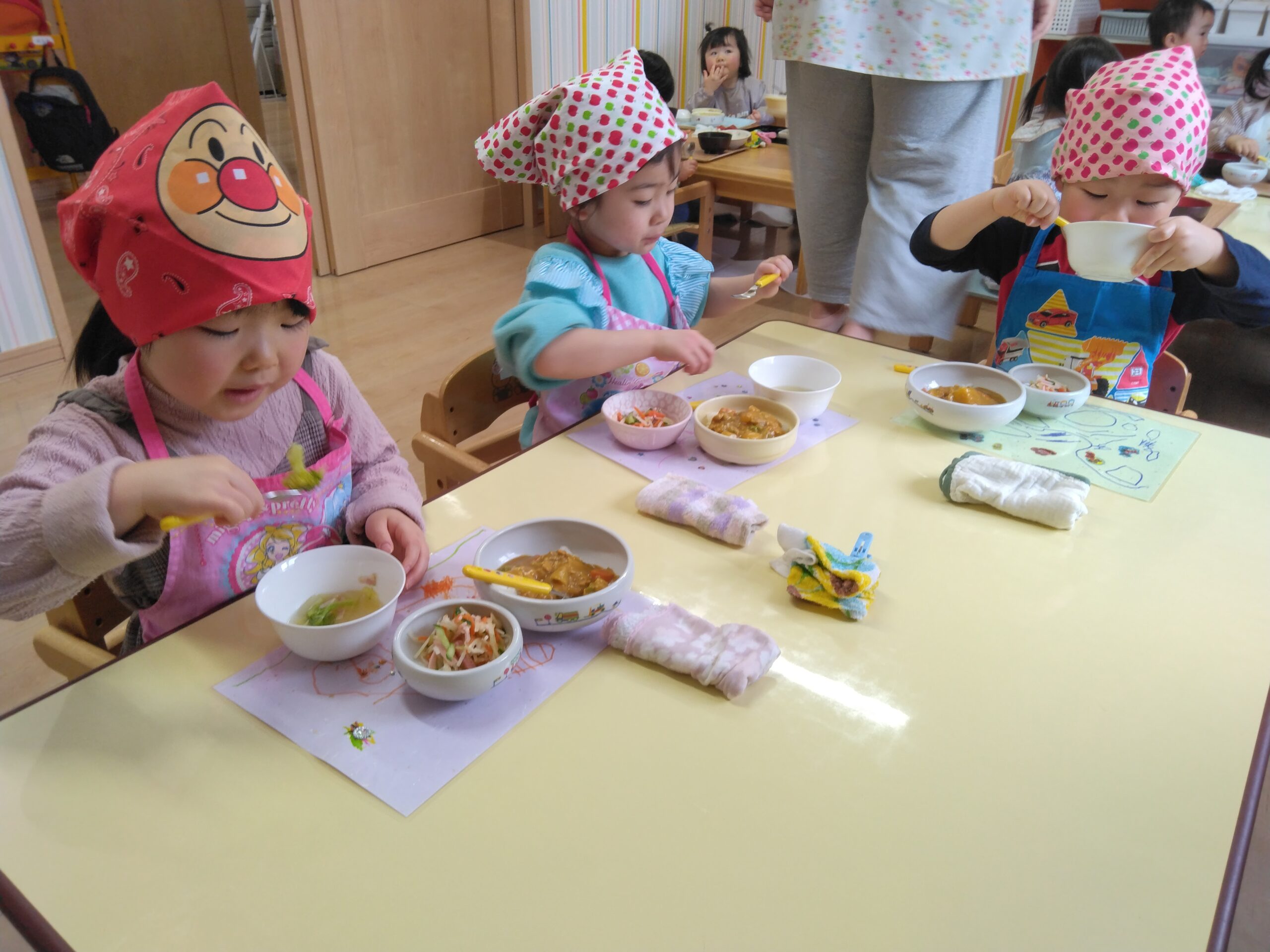 風の子保育園の食事の様子